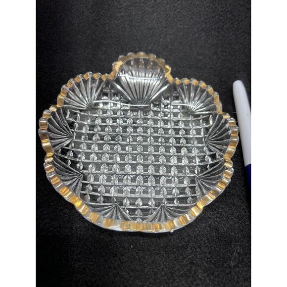 Vintage Clear Glass Trinket Dish with Sawtooth Rim And Decorative Gold Edging - Picture 8 of 9